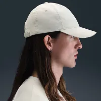 Nike SB Club Unstructuколір червоний Skate Cap колір сірий