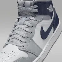 Nike Air Jordan 1 Mid чоловічі Кросівки колір білий