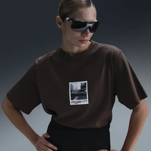 Nike Sportswear жіноча Crew-Neck футболка колір коричневий