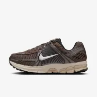 Nike Zoom Vomero 5 женская Кроссовки цвет коричневый