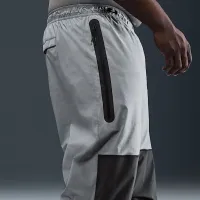 Nike Tech чоловічі Woven оверсайз Pants колір сірий