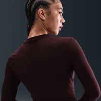 Nike Sportswear Chill Knit женская Slim Long-Sleeve Cropped Top цвет красный