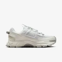 Nike Zoom Vomero Roam женская Winterized Кроссовки цвет белый