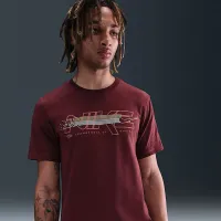 Nike Sportswear чоловічі футболка колір червоний