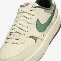 Nike Gamma Force женская Кроссовки цвет коричневый