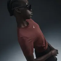 Nike Sportswear Essential женская Slim Cropped футболка цвет коричневый
