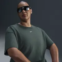 Nike Sportswear Essential жіноча футболка (великі розміри) колір зелений
