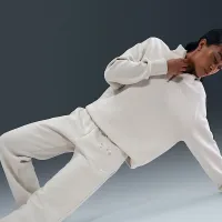 Nike Sportswear Phoenix Fleece женская Mid-Rise Open-Hem Pants цвет коричневый