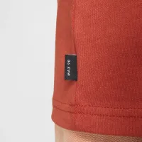 Nike Sportswear Premium Essentials чоловічі футболка колір червоний