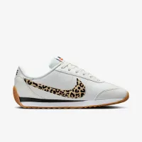 Nike Pacific Leather SE женская Кроссовки цвет белый