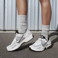 Nike Zoom Vomero 5 женская Кроссовки цвет серый