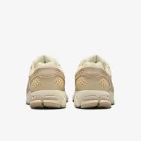 Nike Zoom Vomero 5 жіноча Shoe колір коричневий