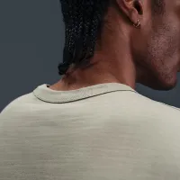 Nike Sportswear Premium Essentials мужские футболка цвет зеленый