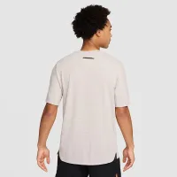 Nike Solar Chase чоловічі Dri-FIT ADV Short-Sleeve Running Top колір сірий