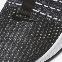 Nike React Phantom Run Flyknit 2 жіноча Road Running Кросівки колір чорний