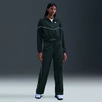 Nike Sportswear Windrunner женская Woven Куртка цвет зеленый