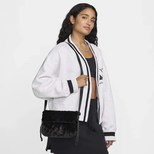 Nike Sportswear Futura 365 Faux Fur Crossbody сумка (1L) цвет черный