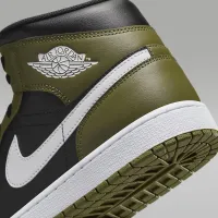 Nike Air Jordan 1 Mid чоловічі Кросівки колір чорний