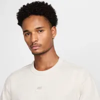 Nike Sportswear Premium Essentials чоловічі футболка колір сірий