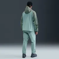 Nike Tech чоловічі Woven Куртка колір зелений