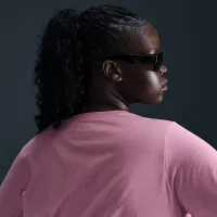 Nike Sportswear Club Essentials жіноча футболка (великі розміри) Pink