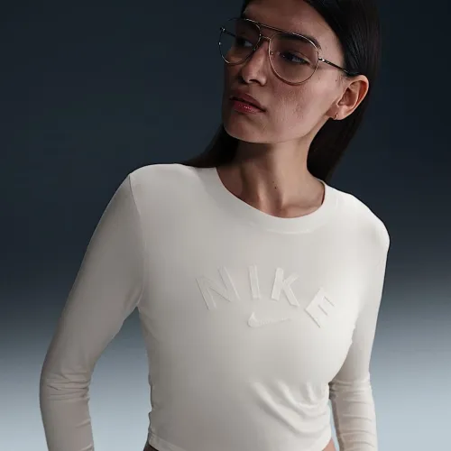 Nike Sportswear Chill Knit жіноча Slim Cropped футболка колір білий