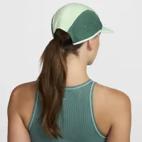 Nike Dri-FIT Fly Unstructuколір червоний Swoosh Cap колір зелений