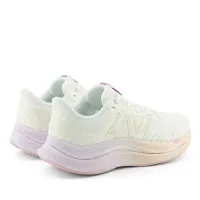 Кросівки New Balance FuelCell Propel v4 WFCPRWV4 - Білі