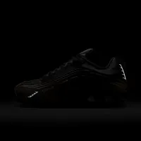 Nike Shox R4 жіноча Кросівки колір чорний