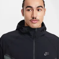 Nike Tech мужские Woven Куртка цвет зеленый