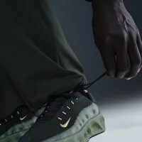 Nike Tech чоловічі Dri-FIT Woven Color-Block оверсайз Pants колір зелений