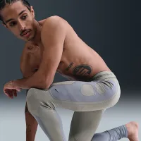 Nike Tech мужские Therma-FIT Base Layer Tights цвет зеленый