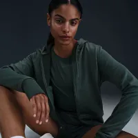 Nike Therma-FIT One женская Full-Zip Толстовка с капюшоном цвет зеленый