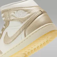 Nike Air Jordan 1 Mid SE женская Кроссовки цвет белый
