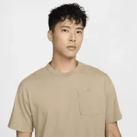 Nike Sportswear Premium Essentials чоловічі Pocket футболка колір коричневий