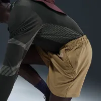 Nike ACG чоловічі Hiking шорти колір коричневий