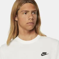 Nike Sportswear Club чоловічі футболка колір сірий