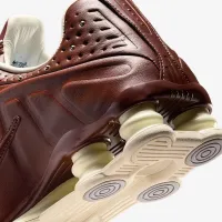 Nike Shox R4 жіноча Кросівки колір коричневий