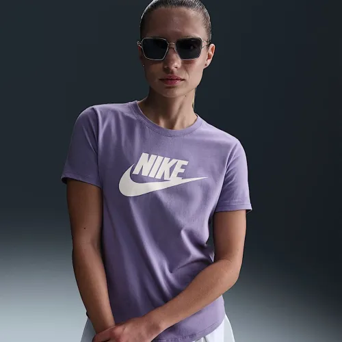Nike Sportswear Essentials женская Logo футболка цвет фиолетовый