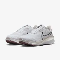 Nike Vomero 17 жіноча Road Running Кросівки колір фіолетовий