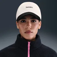 Nike Club Unstructuколір червоний JDI Cap колір білий