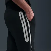 Nike Tech мужские Fleece Joggers with Reflective Accents цвет черный