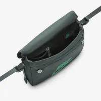 Nike Sportswear жіноча Futura 365 Crossbody сумка (3L) колір зелений
