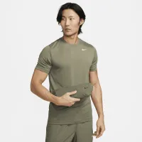 Nike A.P.S. мужские Repel Versatile Bomber Куртка цвет зеленый