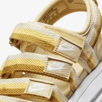 Nike Icon Classic женская босоножки цвет коричневый