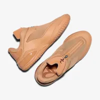 Nike SHAI 001 Кроссовки цвет коричневый