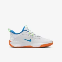 Nike Omni Multi-Court Big детские Indoor Court Кроссовки цвет белый