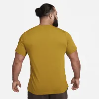 Nike Sportswear чоловічі футболка колір коричневий