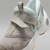 Nike Jordan Trunner LX жіноча Кросівки різнокольорові