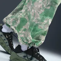 Nike Tech чоловічі Dri-FIT Woven Camo Loose-Fit Pants колір сірий